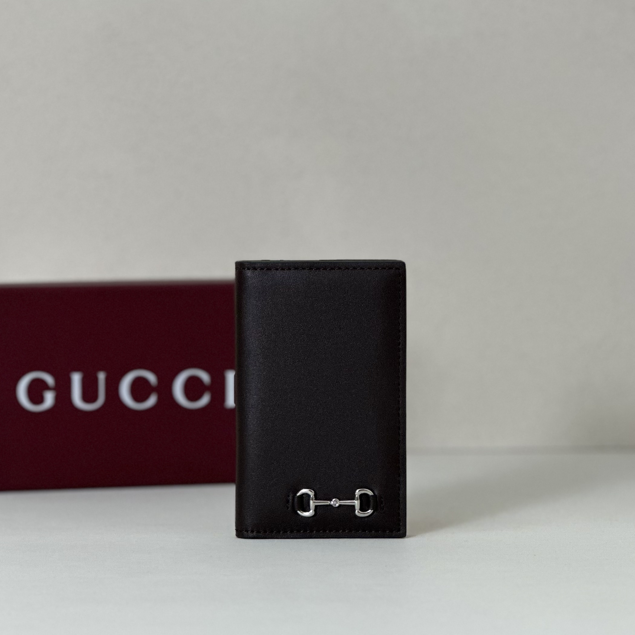 Gucci Men's Black Long Card Case with Horsebit in leather