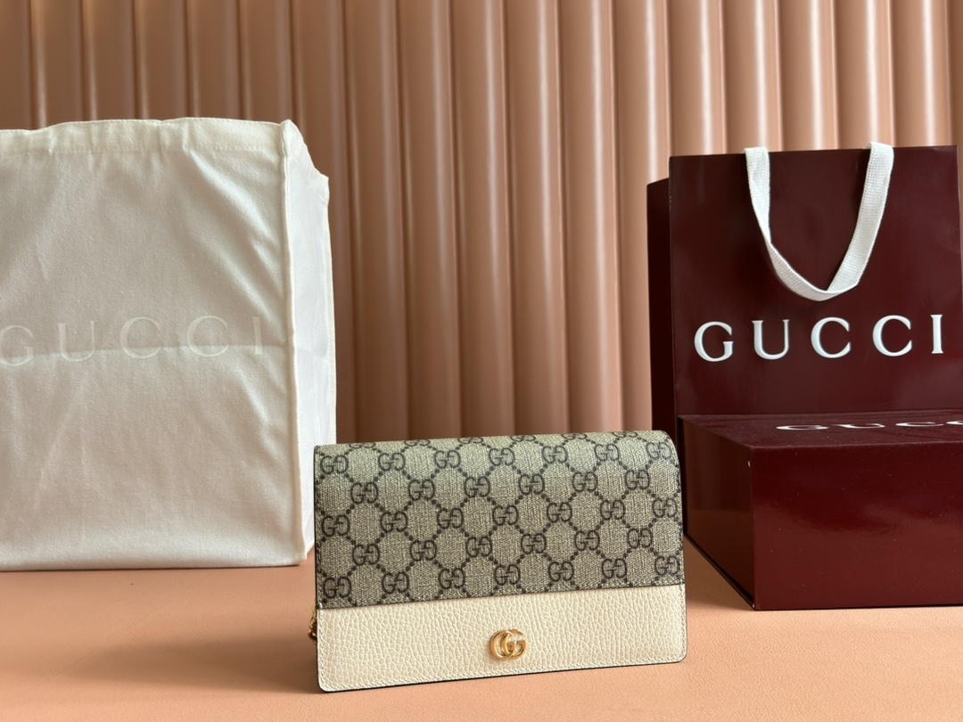Gucci GG Marmont wallet on chain in beige and white GG Supreme canvas and leather