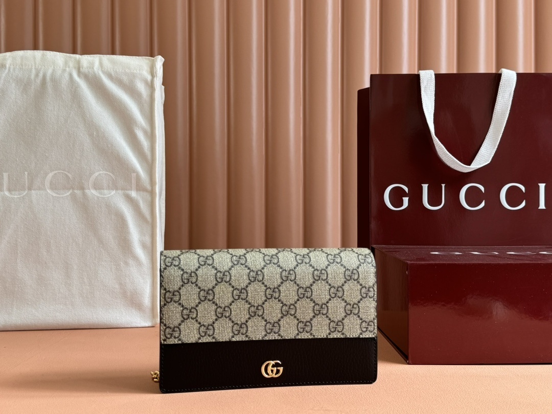 Gucci GG Marmont canvas bi-color chain wallet