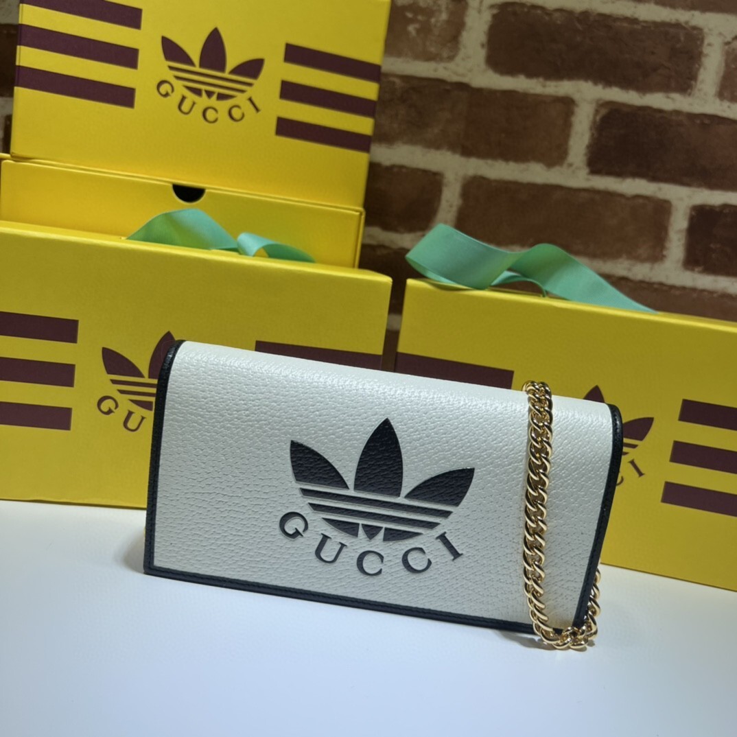Gucci x Adidas wallet with chain in off-white leather