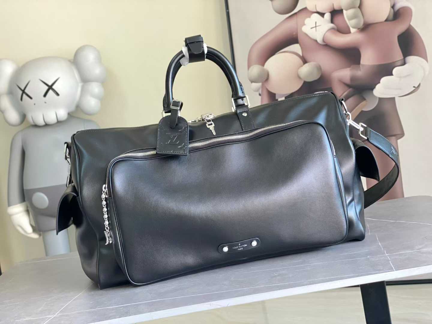 lv Keepall Cargo Bandoulière 50 travel bag in glossy black calfskin leather