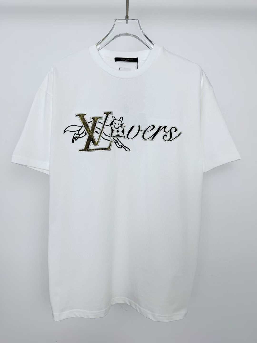 LV T-shirt featuring an embroidered "LV Lovers" graphic