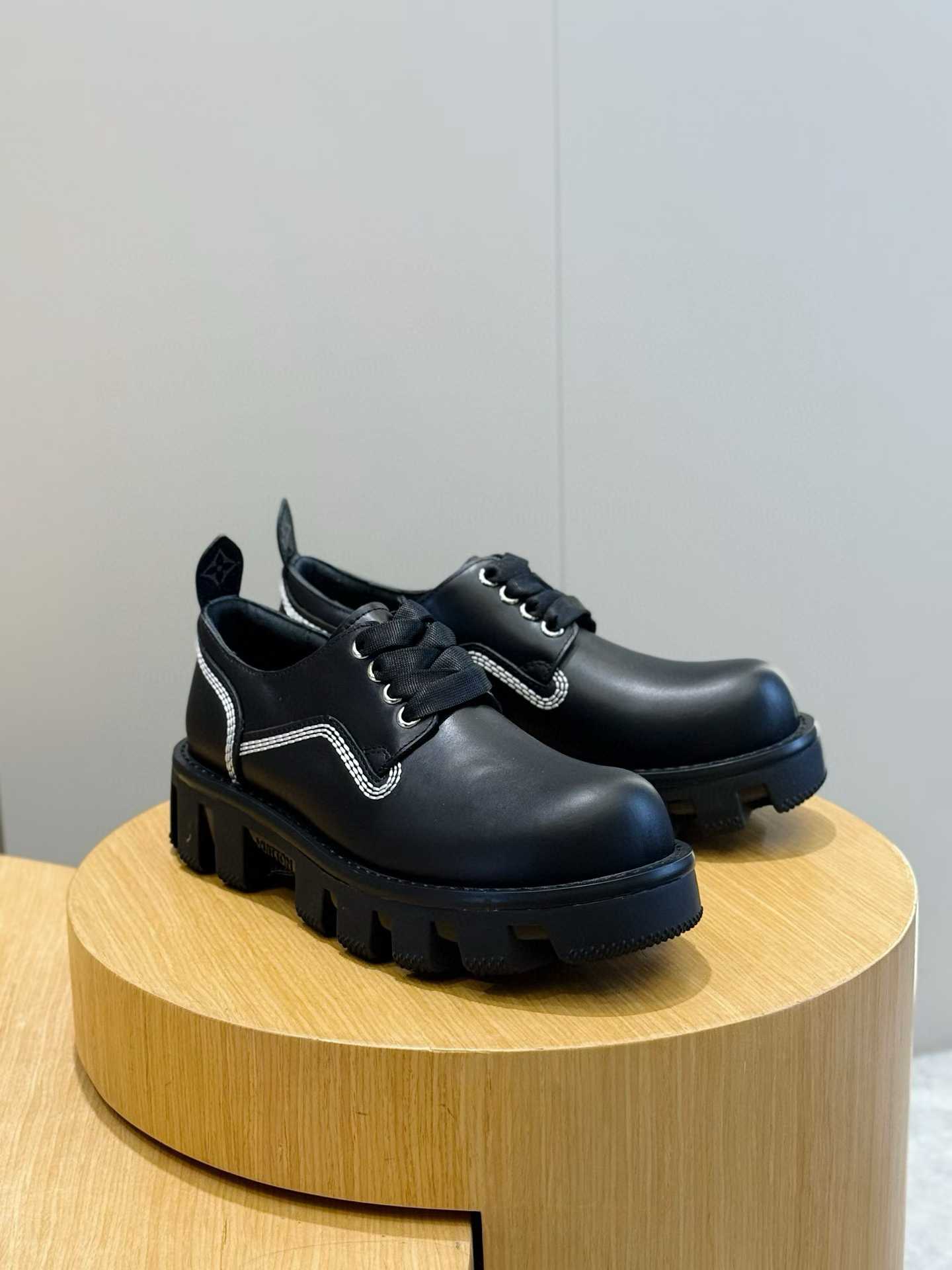 LV Checker Derby shoes in black leather
