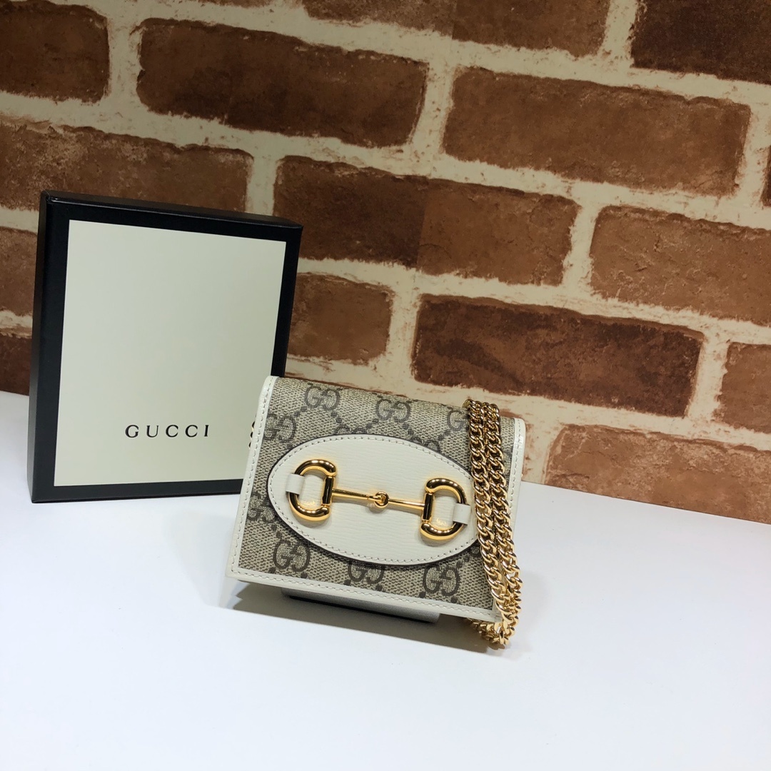 Gucci Horsebit 1955 wallet with chain in GG Supreme canvas and white leather trim