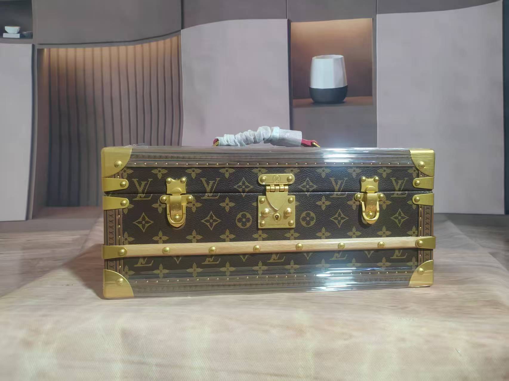 LV M20309 Champagne bottle box