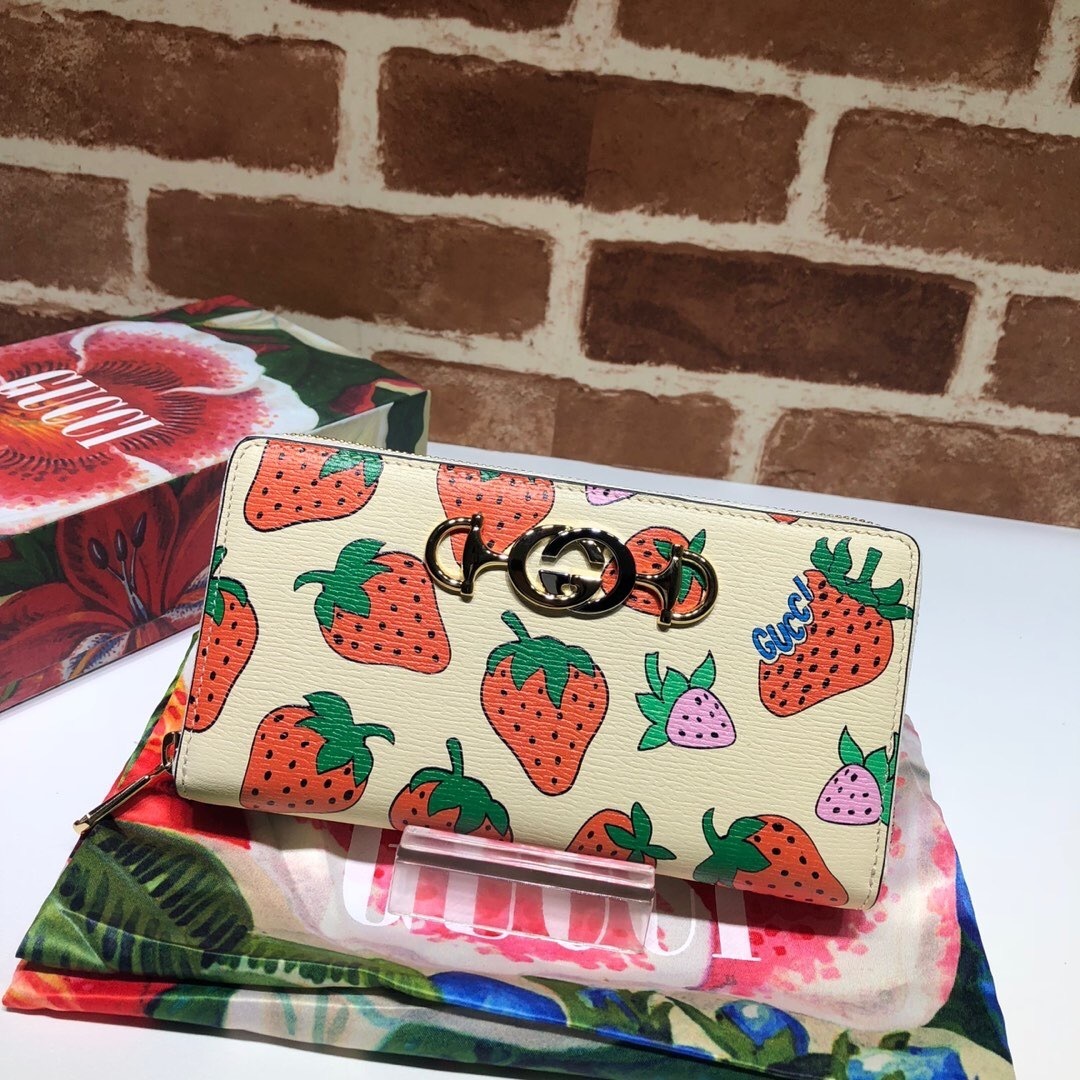 Gucci Zumi Mini Strawberry Wallet