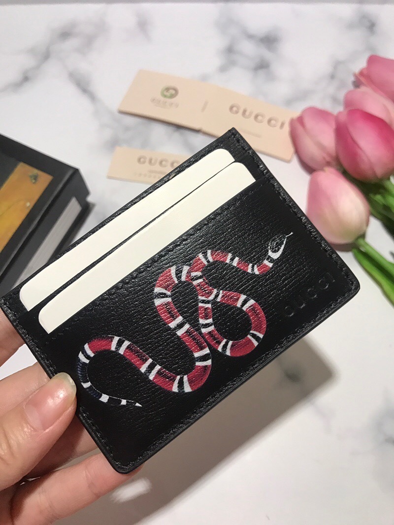 Gucci Kingsnake-print leather card holder in black