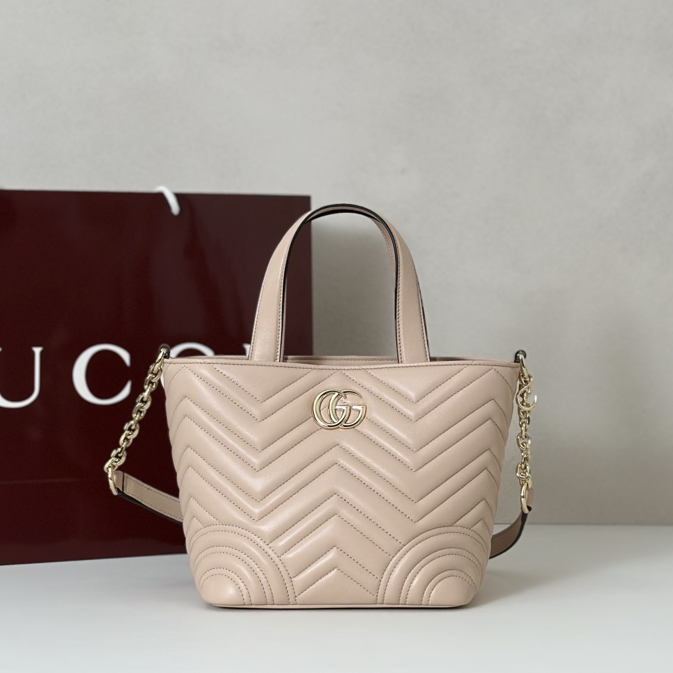 Gucci Betty small tote bag in a pale pink or nude leather