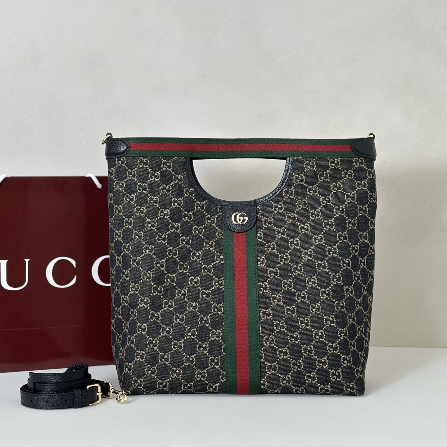 Gucci Giglio large tote bag in black GG denim