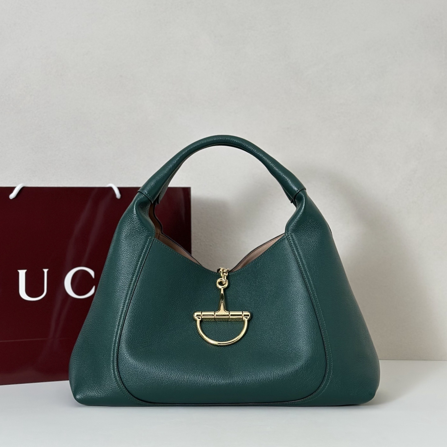 Gucci Softbit maxi shoulder bag in forest green grainy leather