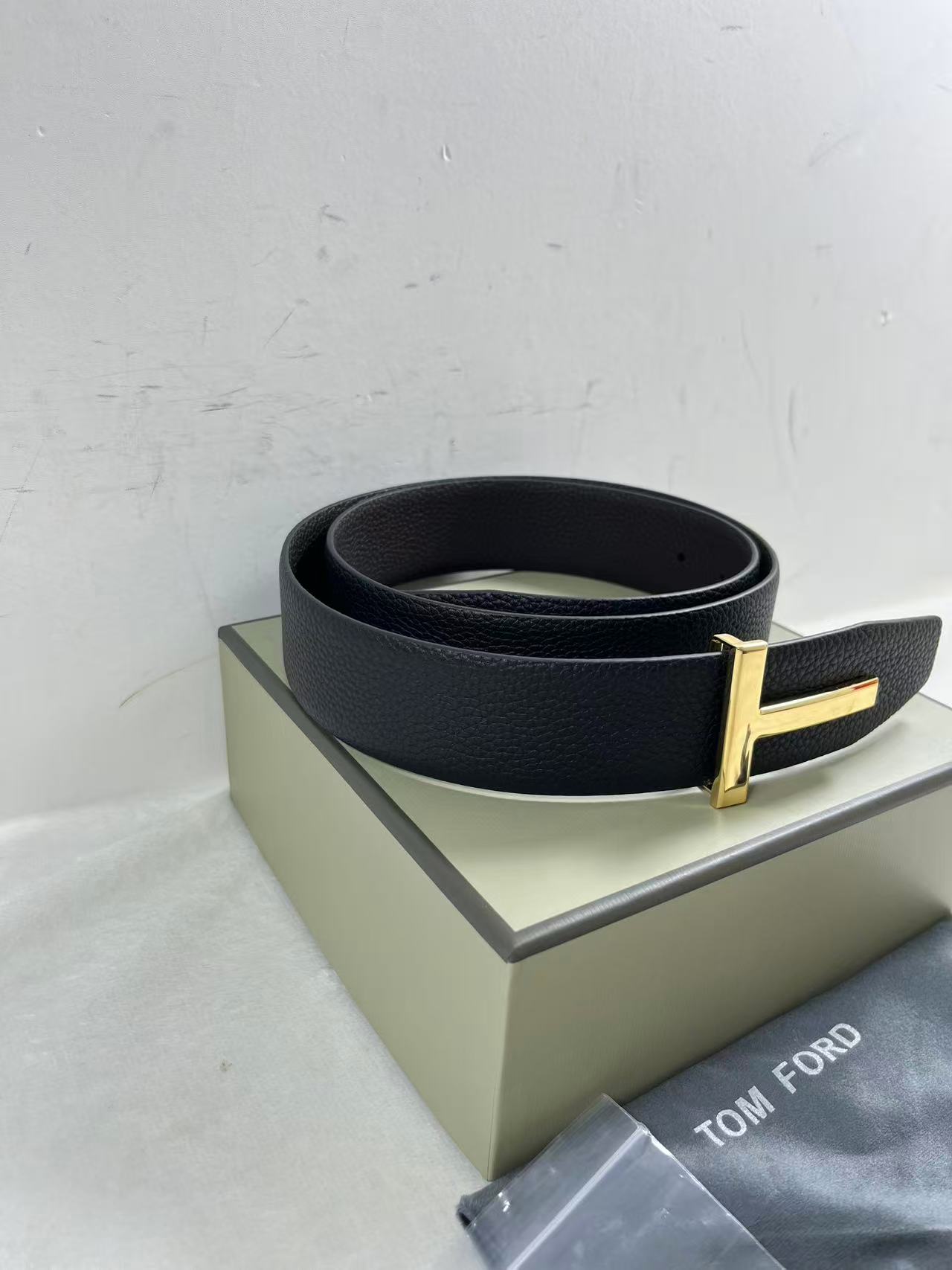 Tom Ford T-buckle belt black total length 110cms width 4cm