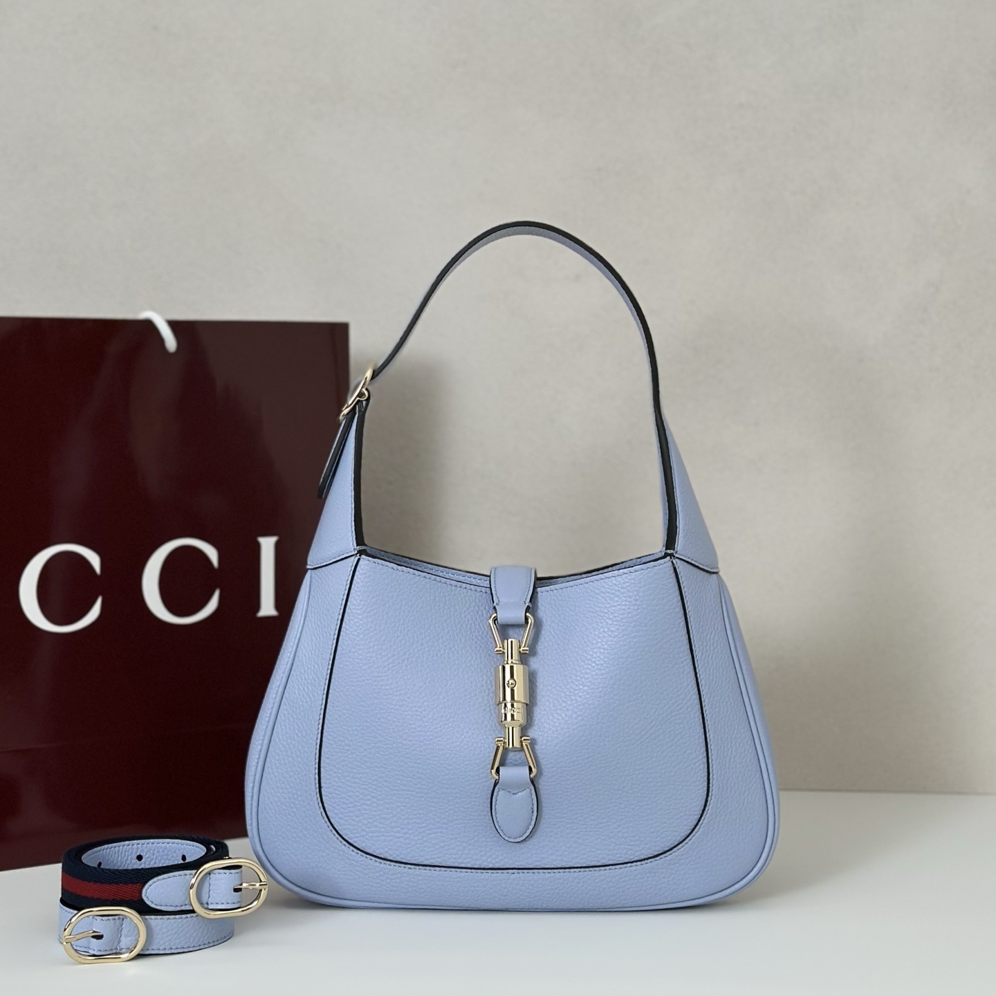 Gucci Jackie 1961 medium bag in light blue leather