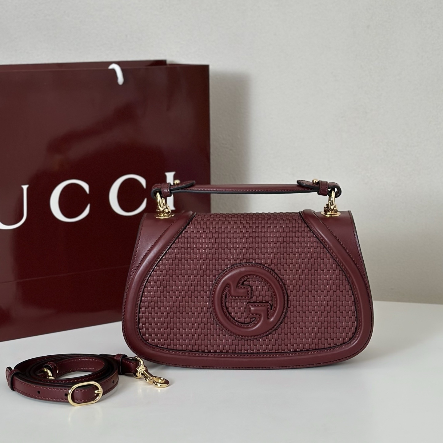 Gucci Blondie mini leather shoulder bag in the Rosso Ancora red color
