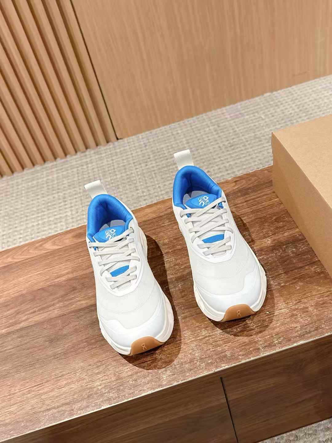 loewe On Running Cloudtilt 2 x sneakers in the white and navy colorway
