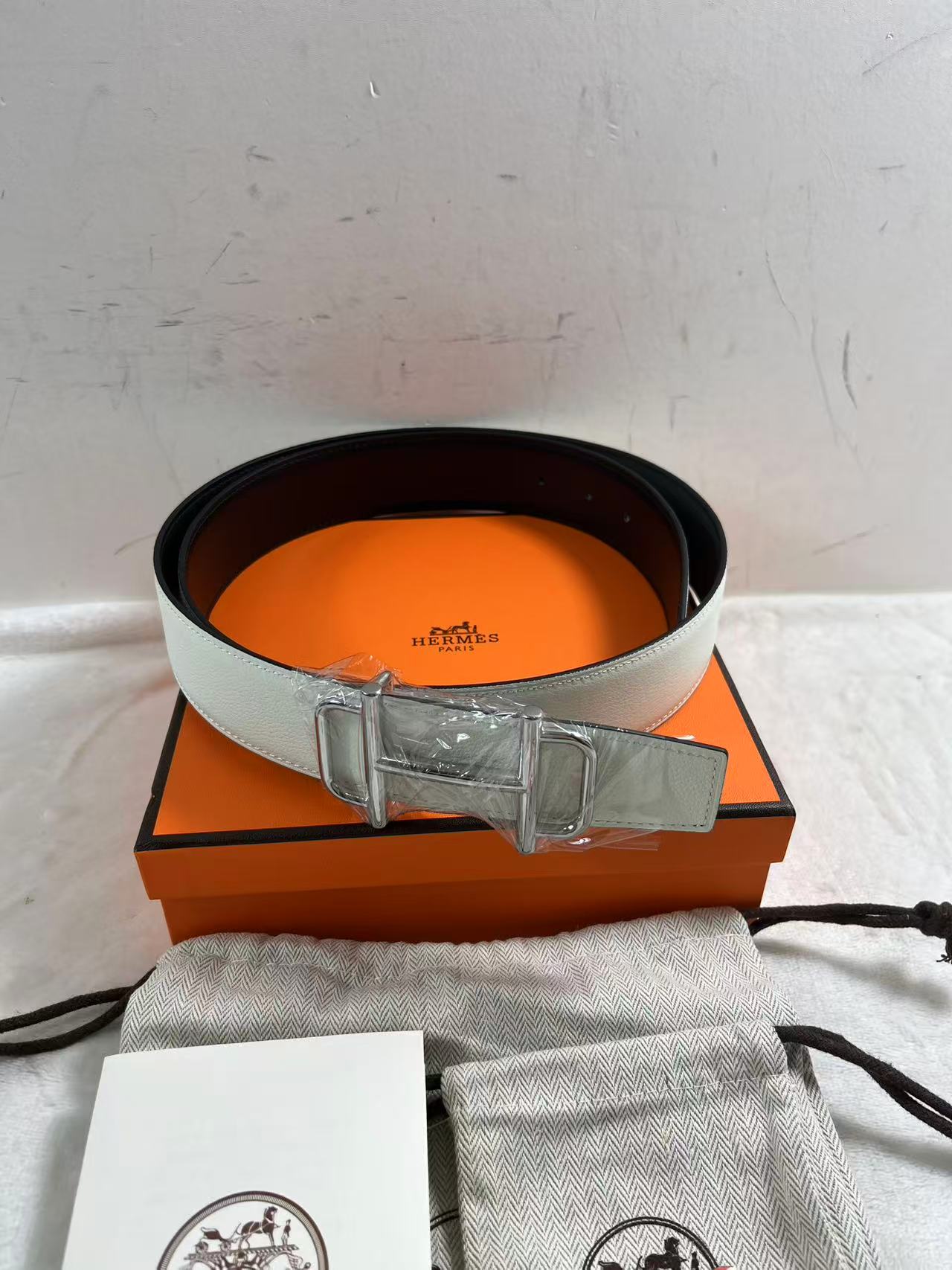 Hermes Royal belt buckle & Reversible leather strap38 mm