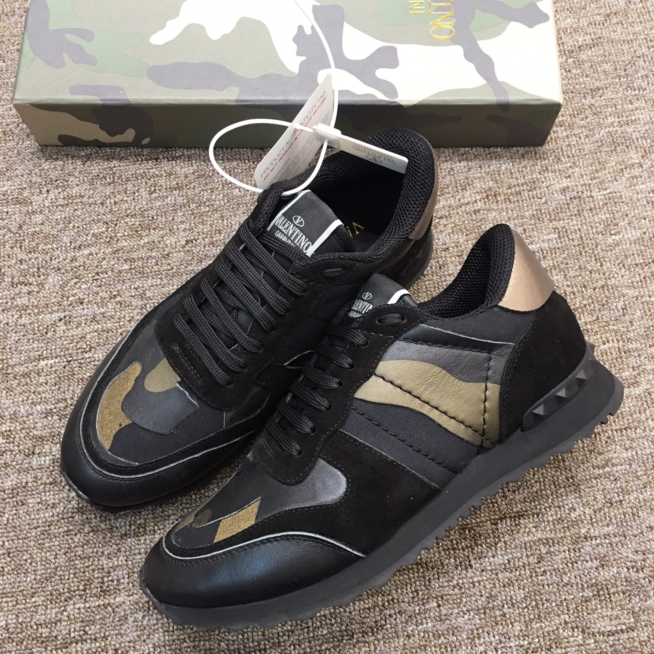 Valentino Sneaker