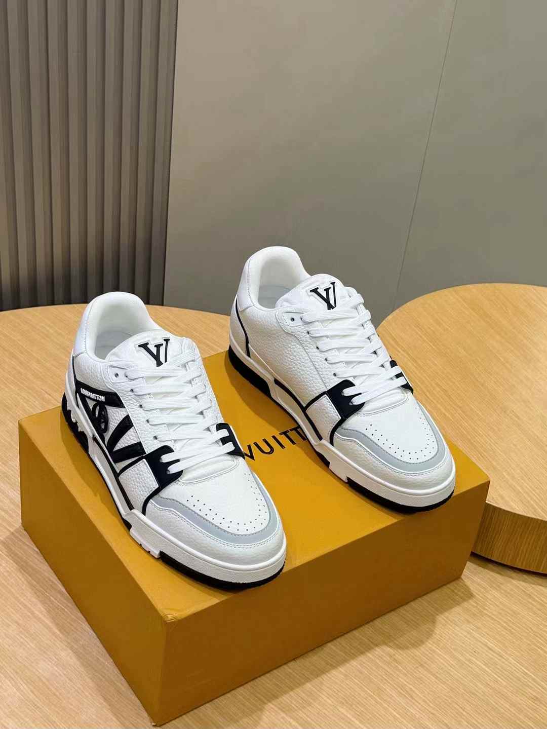 LV trainers sneakers