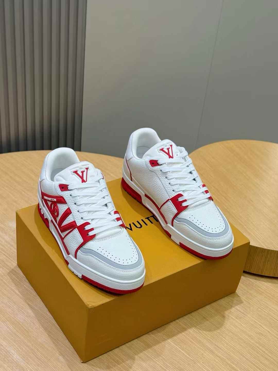 lv shoe
