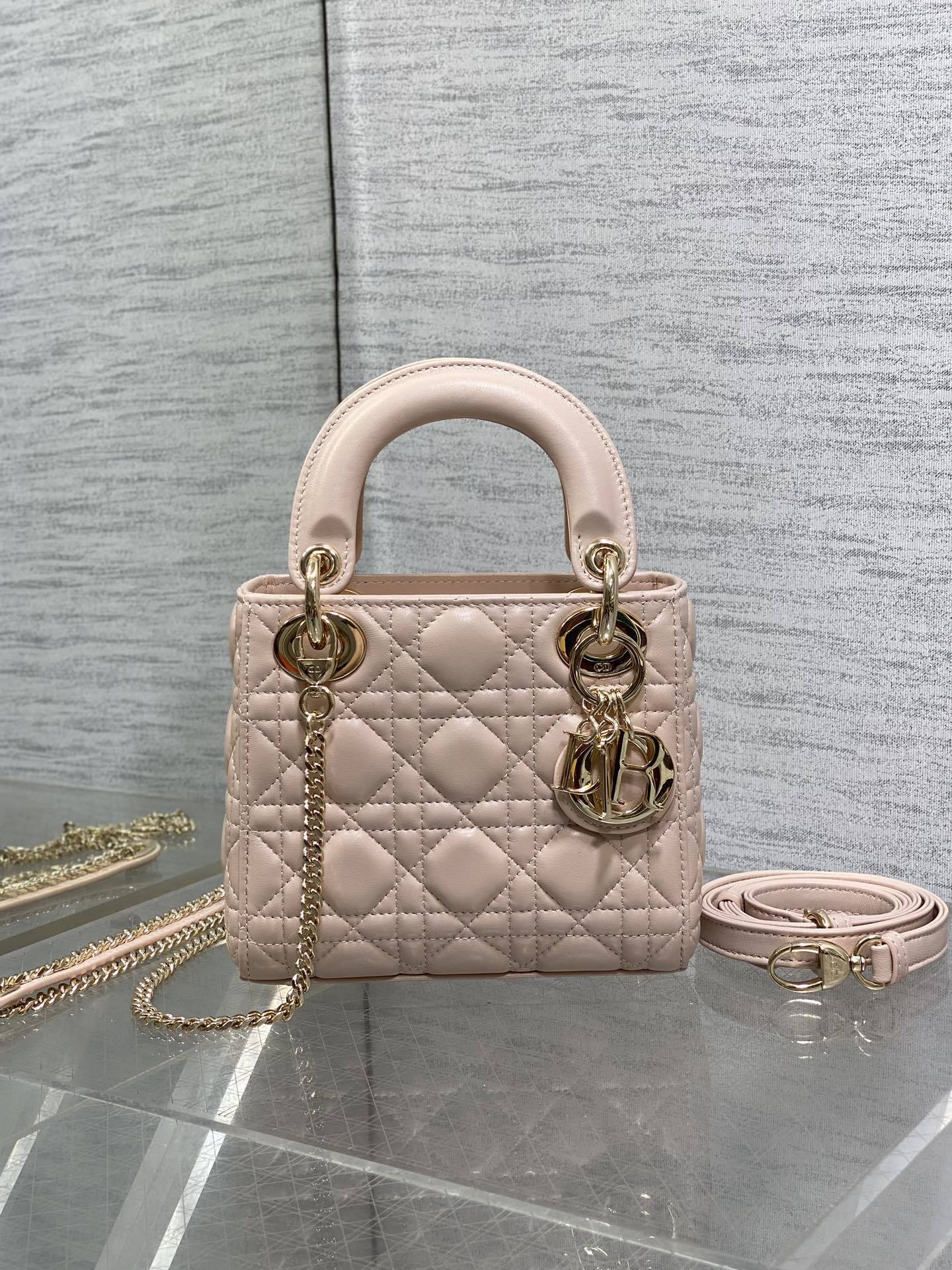 Dior Mini Lady Dior bag Powdwere pink