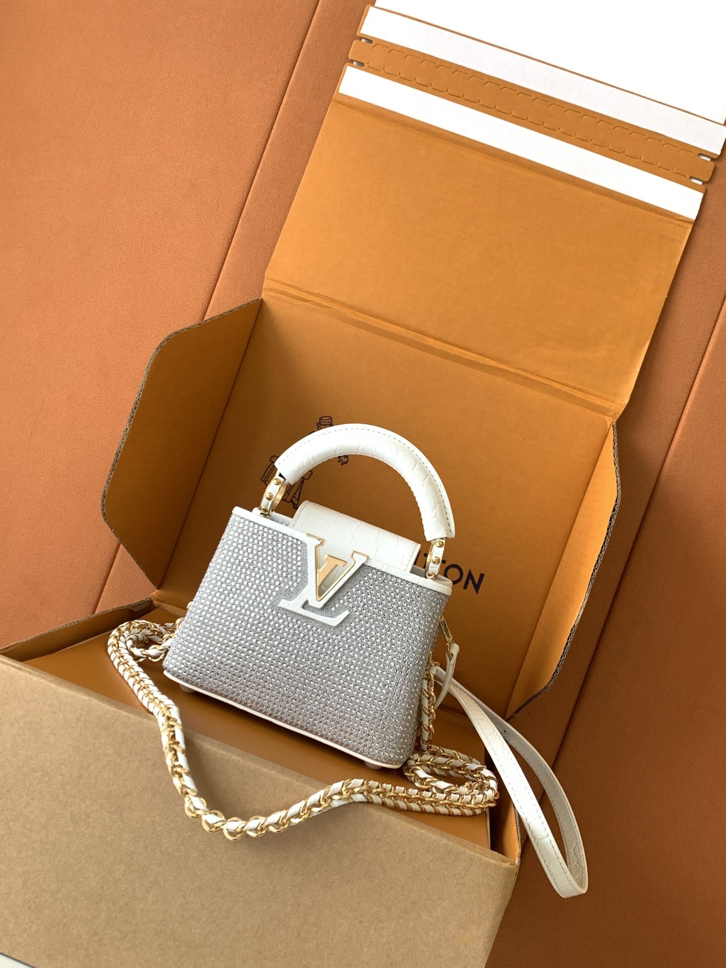 LV Capucines Mini bag in Taurillon leather with silver
