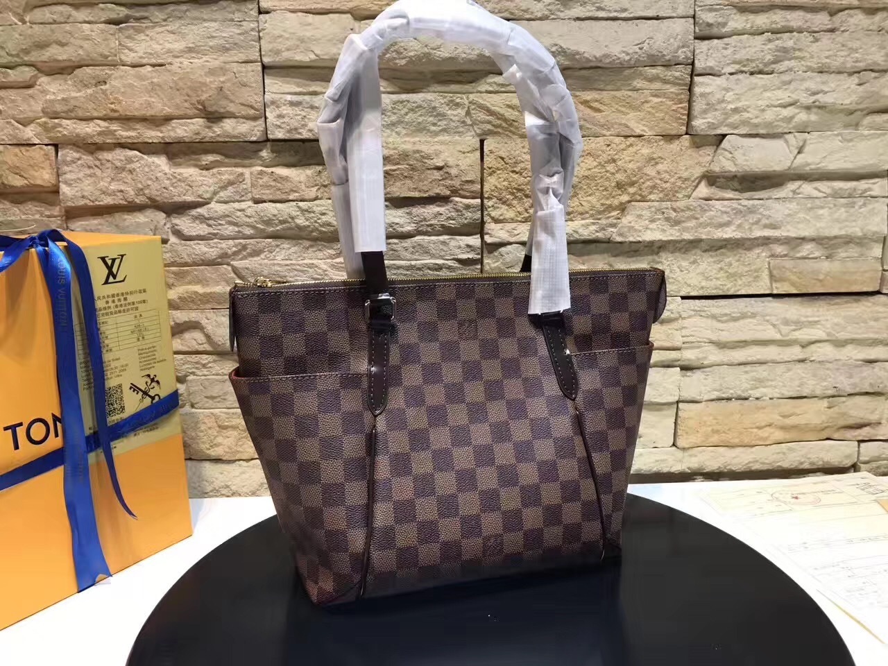 LV Totally PM Damier tote bag