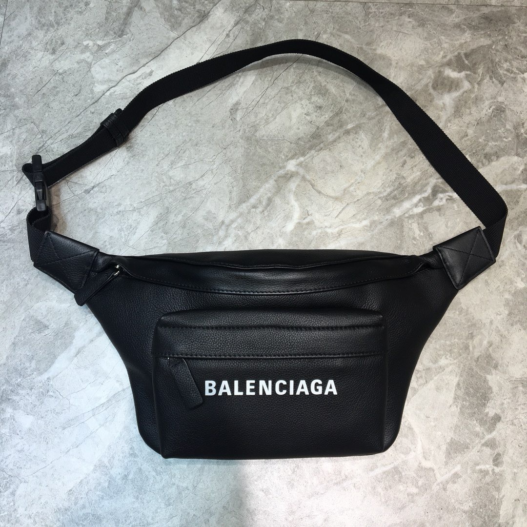 Balenciaga black calfskin Everyday Logo Belt Bag
