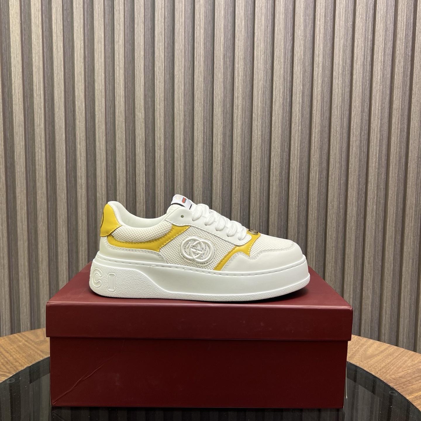 Gucci MAC80 sneaker in white and yellow calf leather