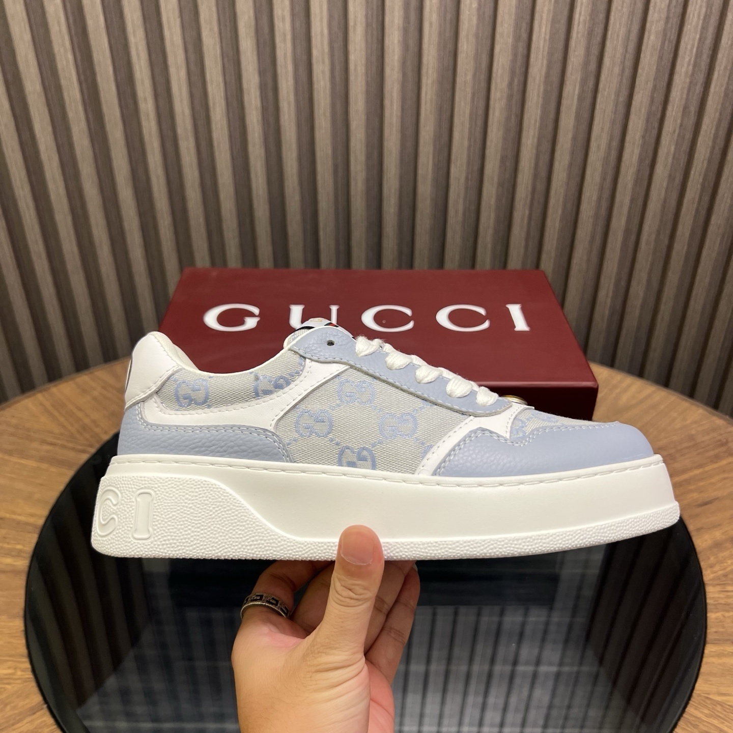 Gucci chunky sneaker with GG in beige and blue Supreme canvas