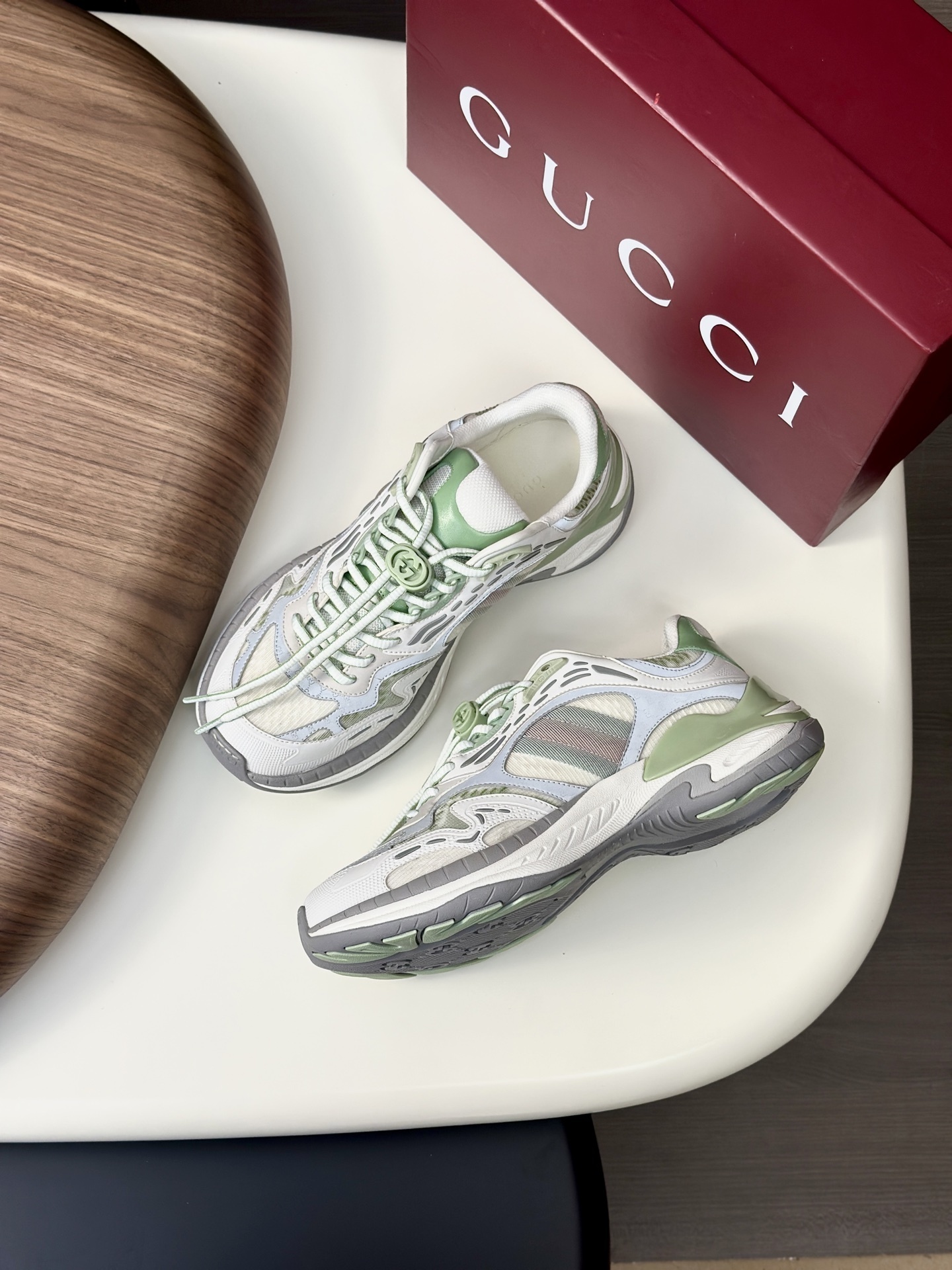 Gucci 2.0 sneakers in white and grey mesh with green leather overlays