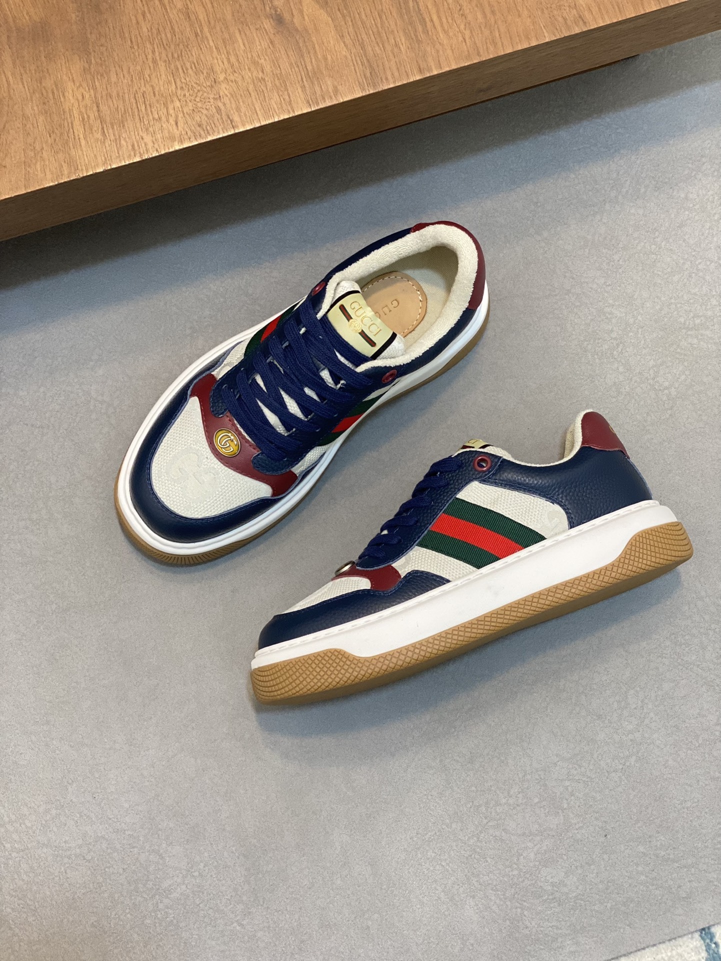 Gucci White Leather GG Low Top Sneakers