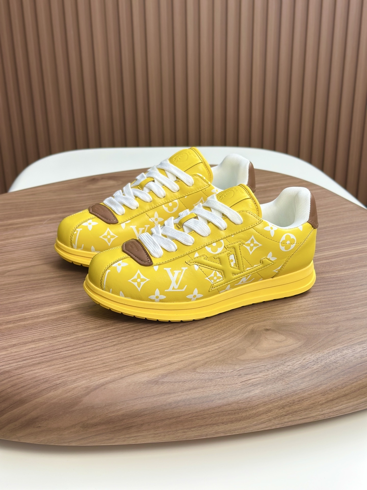 LV Buttersoft sneaker in lambskin and calf leather yellow