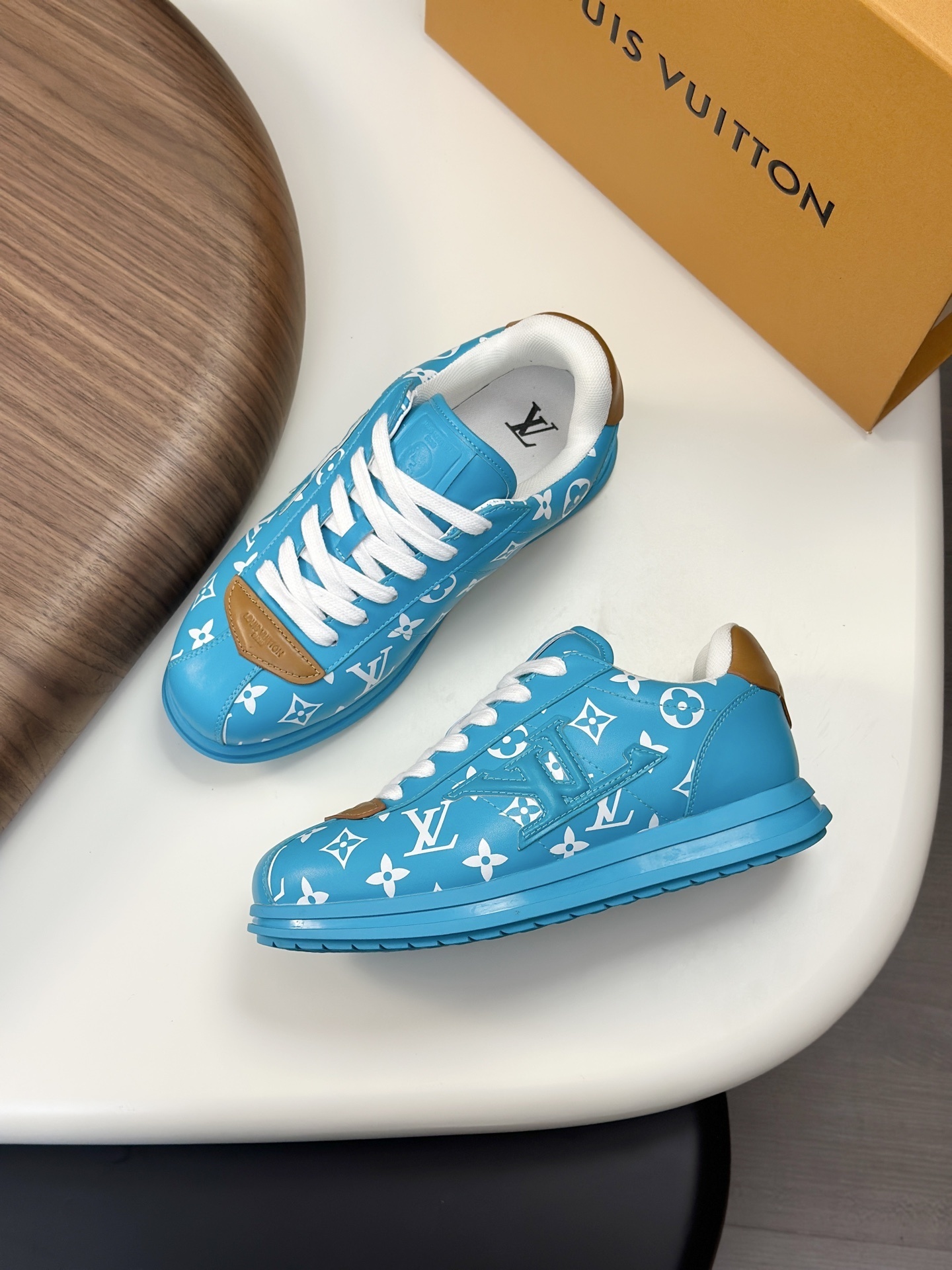 LV Buttersoft Sneaker in blue lambskin and calf leather