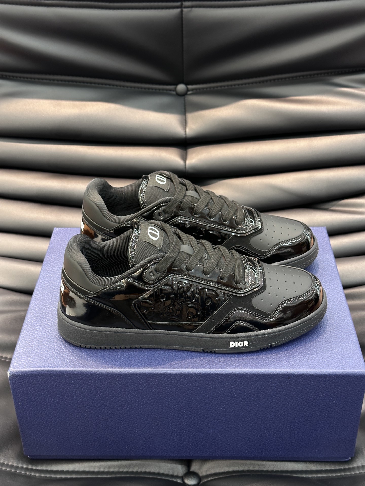 Dior B27 Low-Top Sneaker in black smooth calfskin and black Dior Oblique Gravity leather