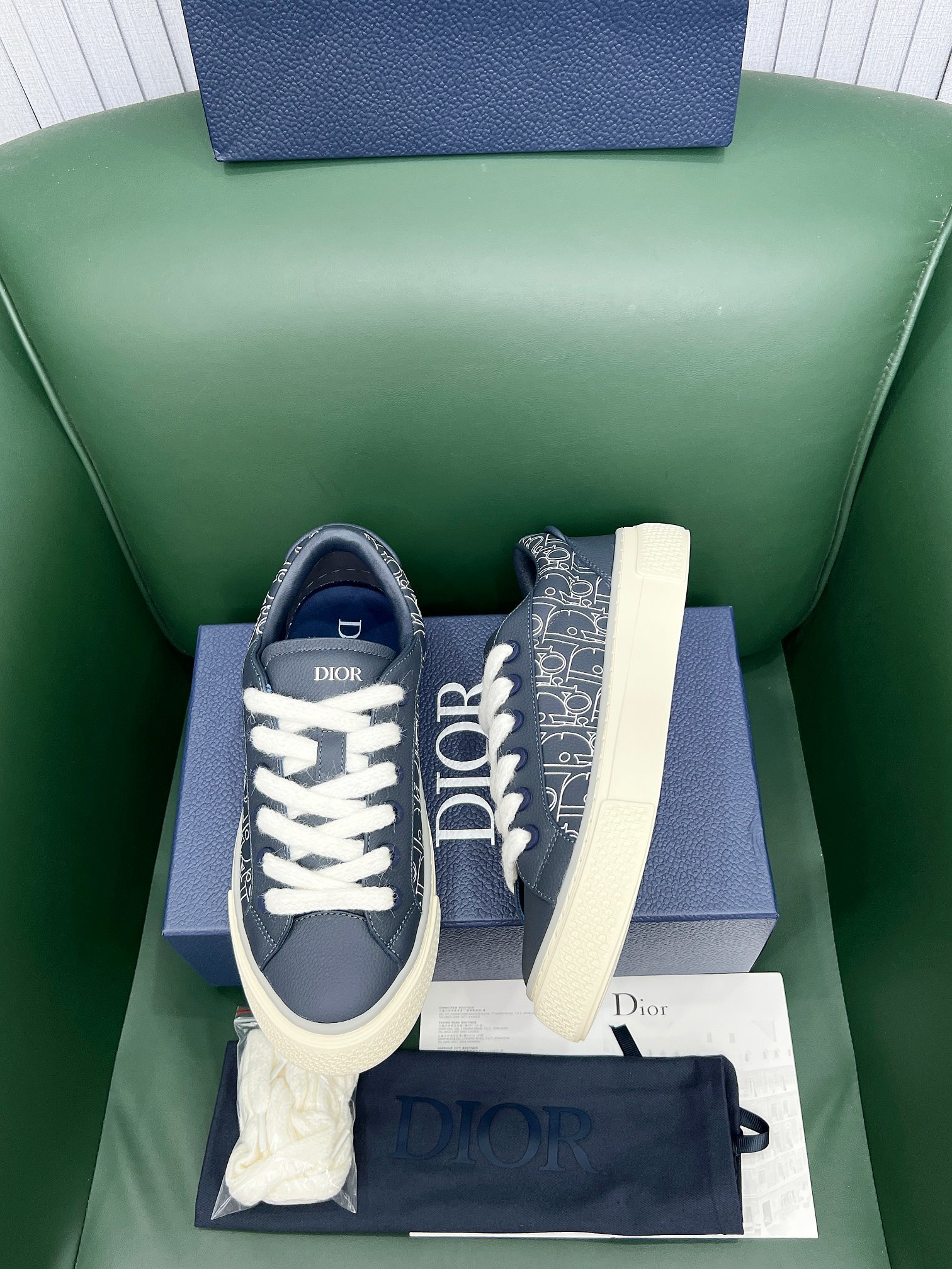 Dior B33 Sneaker in navy blue and white Dior Oblique jacquard canvas with suede inserts