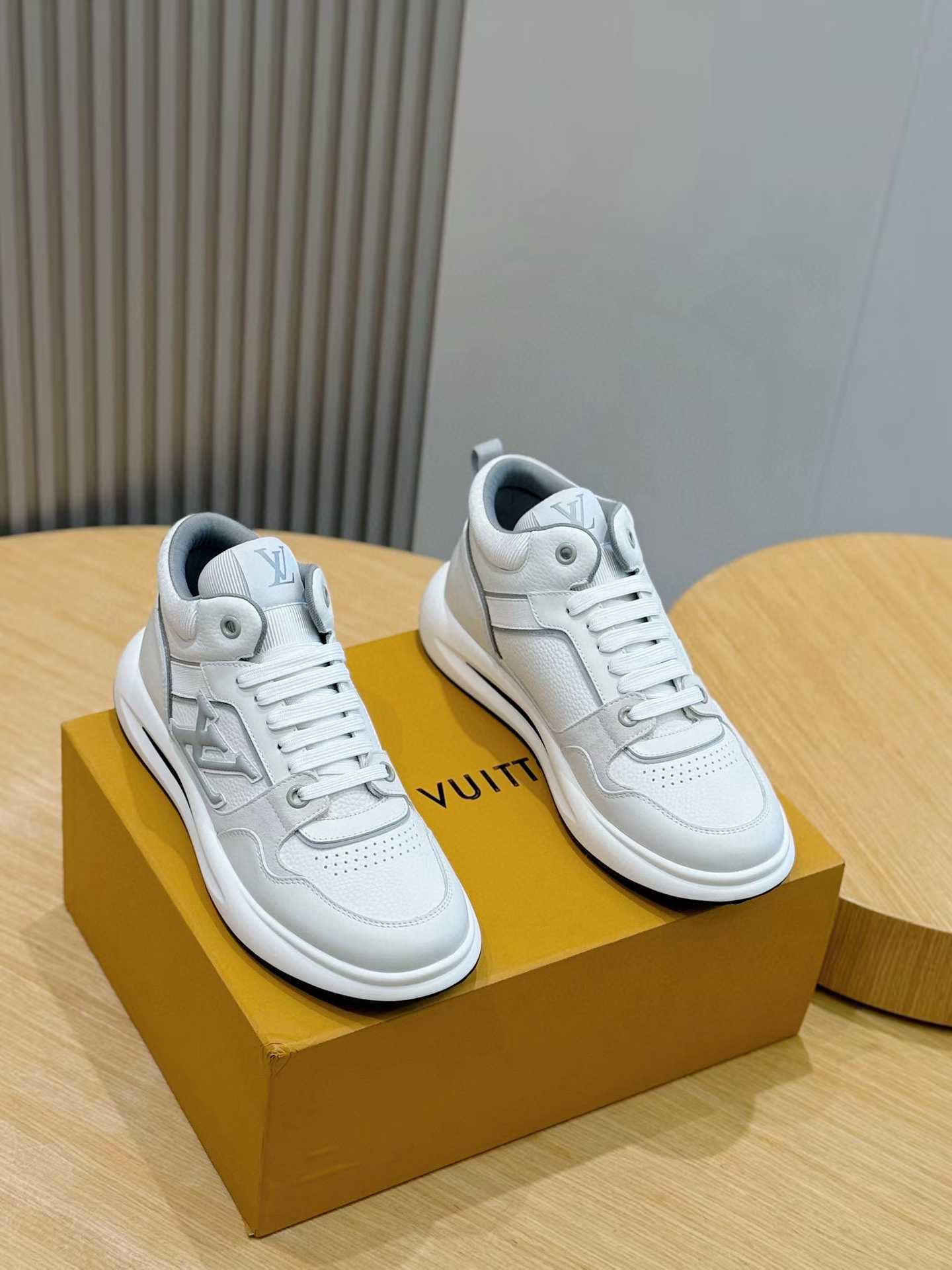 LV Trainer sneaker in white/grey leather