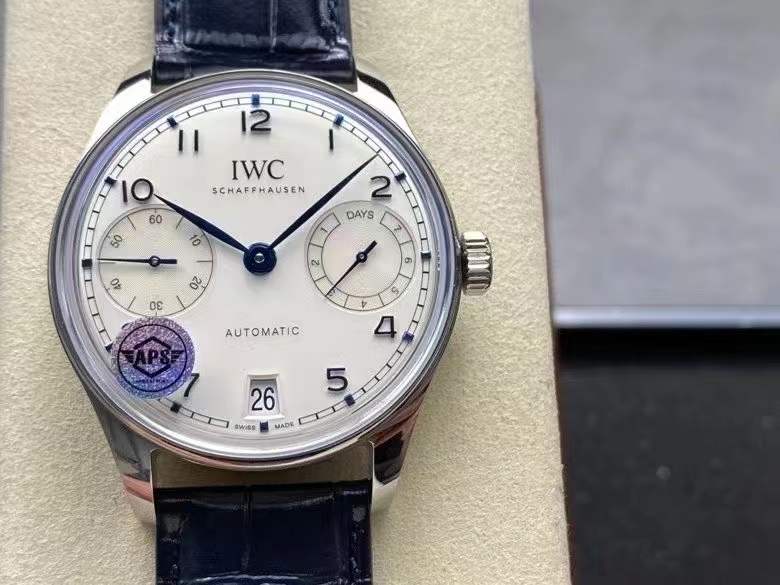 IWC Portugieser Chronograph Classic men's watch (Ref. IW390303)