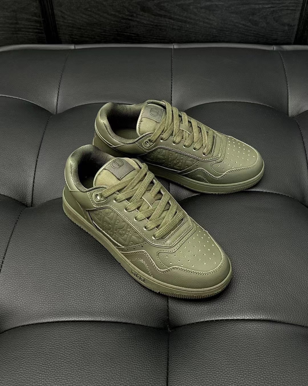 Dior B27 Low-top sneaker in a jungle green leather