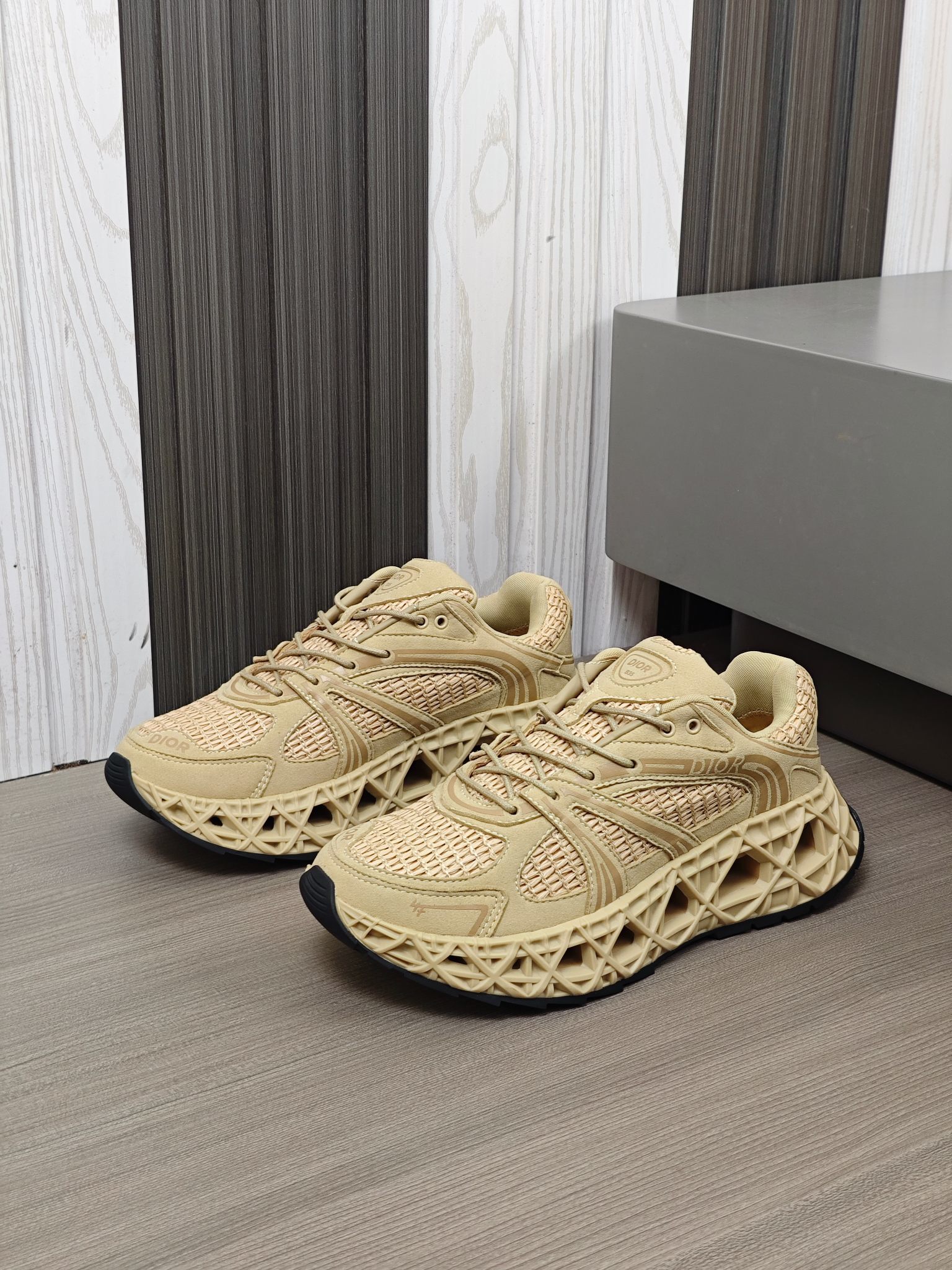 Dior B35 NXXT sneaker in beige