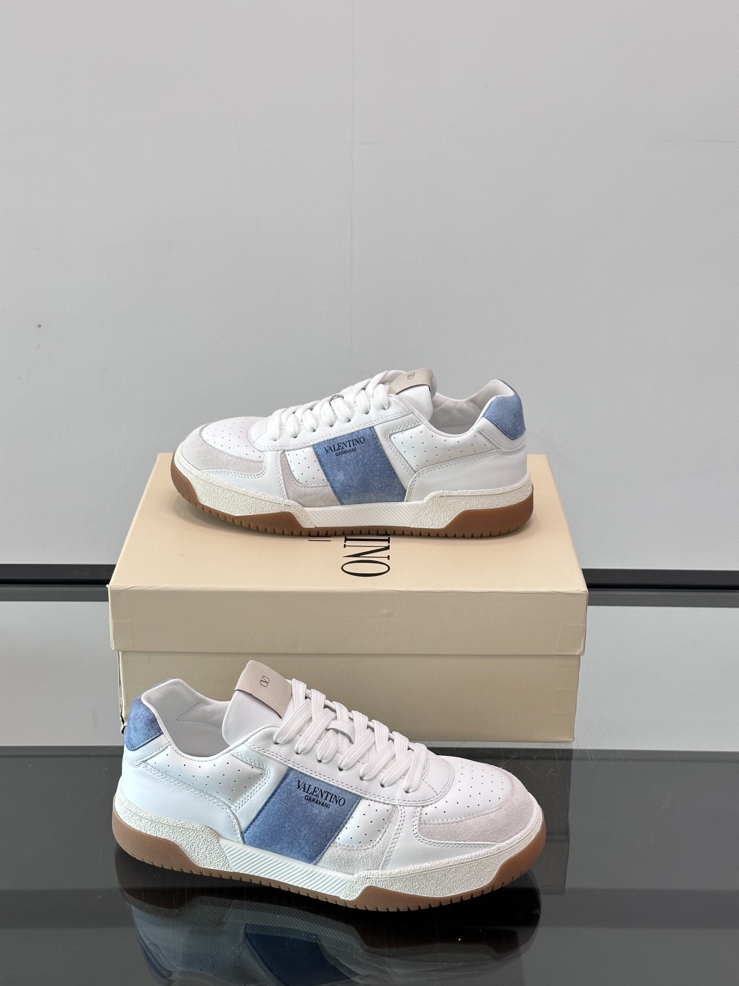 Valentino Garavani Sparry sneaker in split leather and nappa with a white and blue