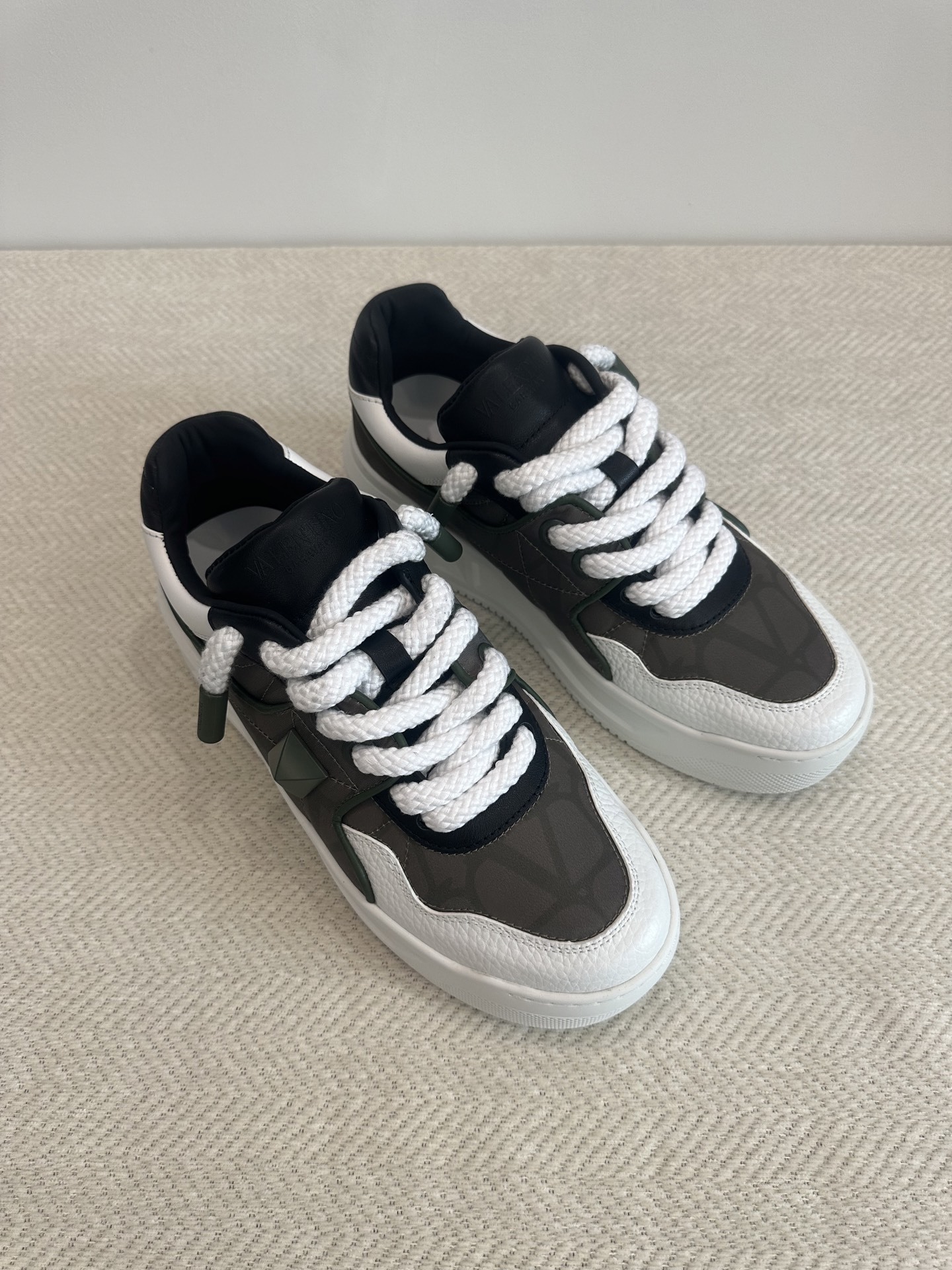 Valentino Garavani One Stud XL low-top sneaker Black