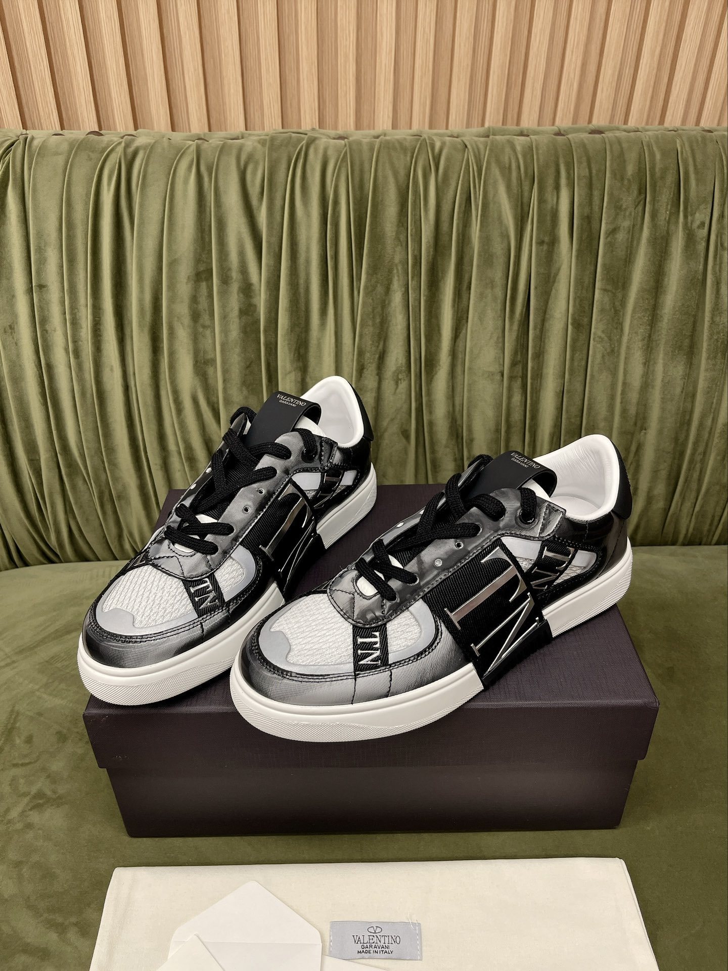 Valentino Garavani VL7N low-top sneaker white and grey canvas with leather accents