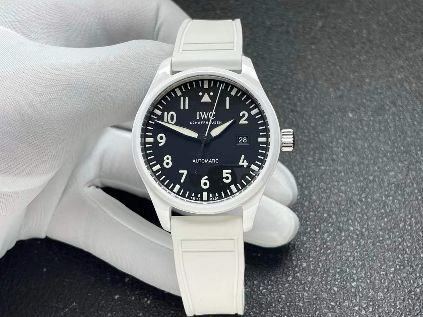 IWC0565 - Top Gun Lake Tahoe CER/RU Blk M+F MY9015 $398.00