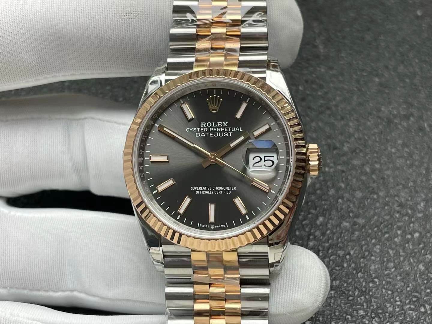 RDJ0434B - DJ Ladies 28mm Jub Flt 904L YG/SS Grey/Stk GMF A2671 $428.00