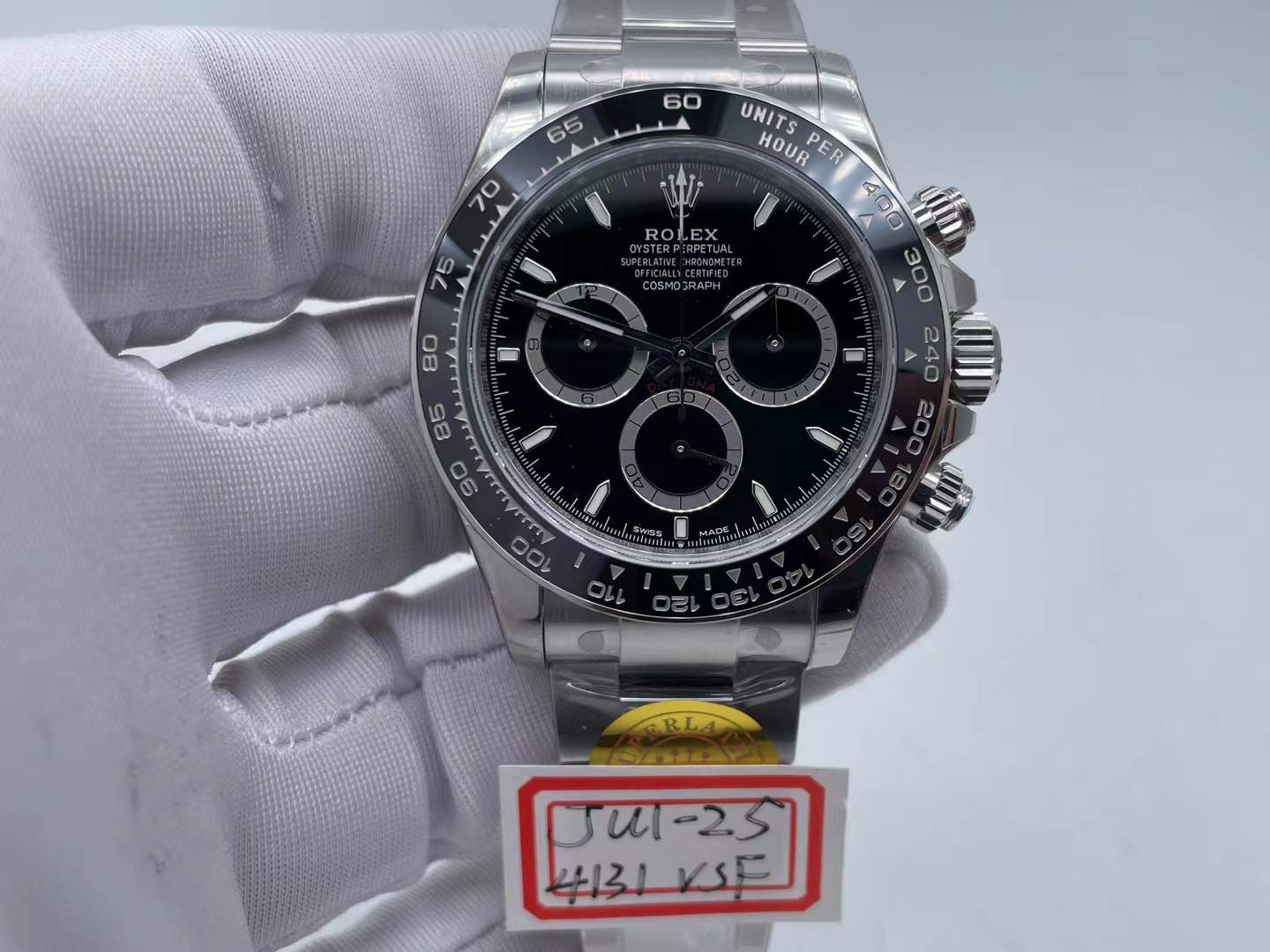 VSF Daytona Black 4131 with rubber strap