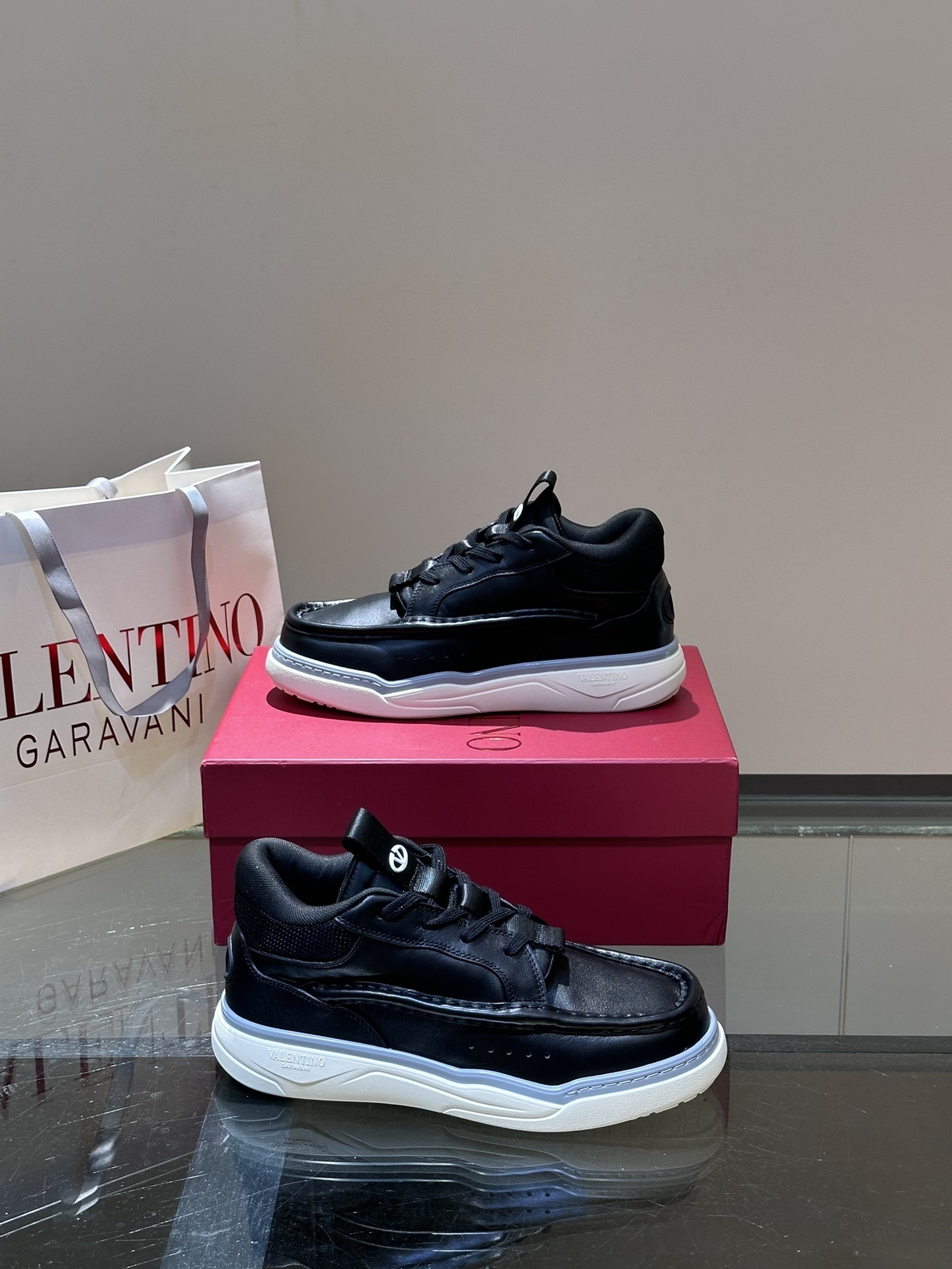 Valentino Garavani Runboot sneakers black