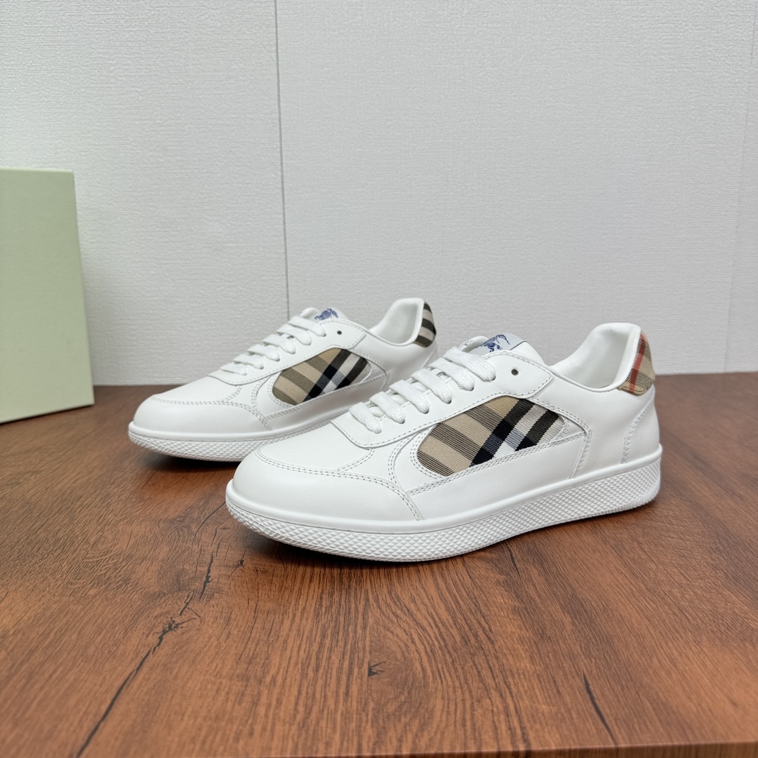 Burberry Leather and Check Terrace sneakers in white calf leather with the signature Sand check pattern