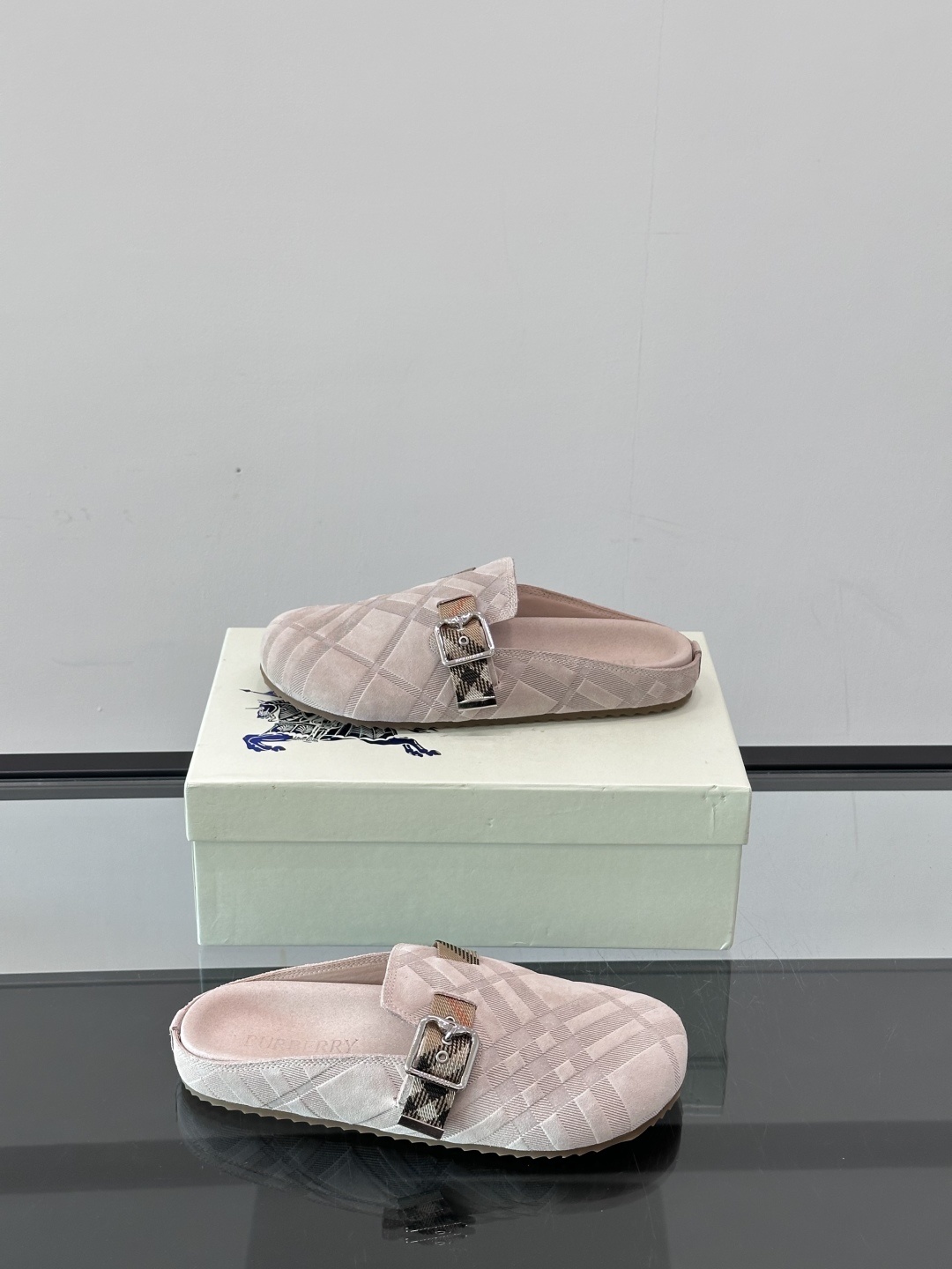 Burberry Check suede Urchin clog in Flora