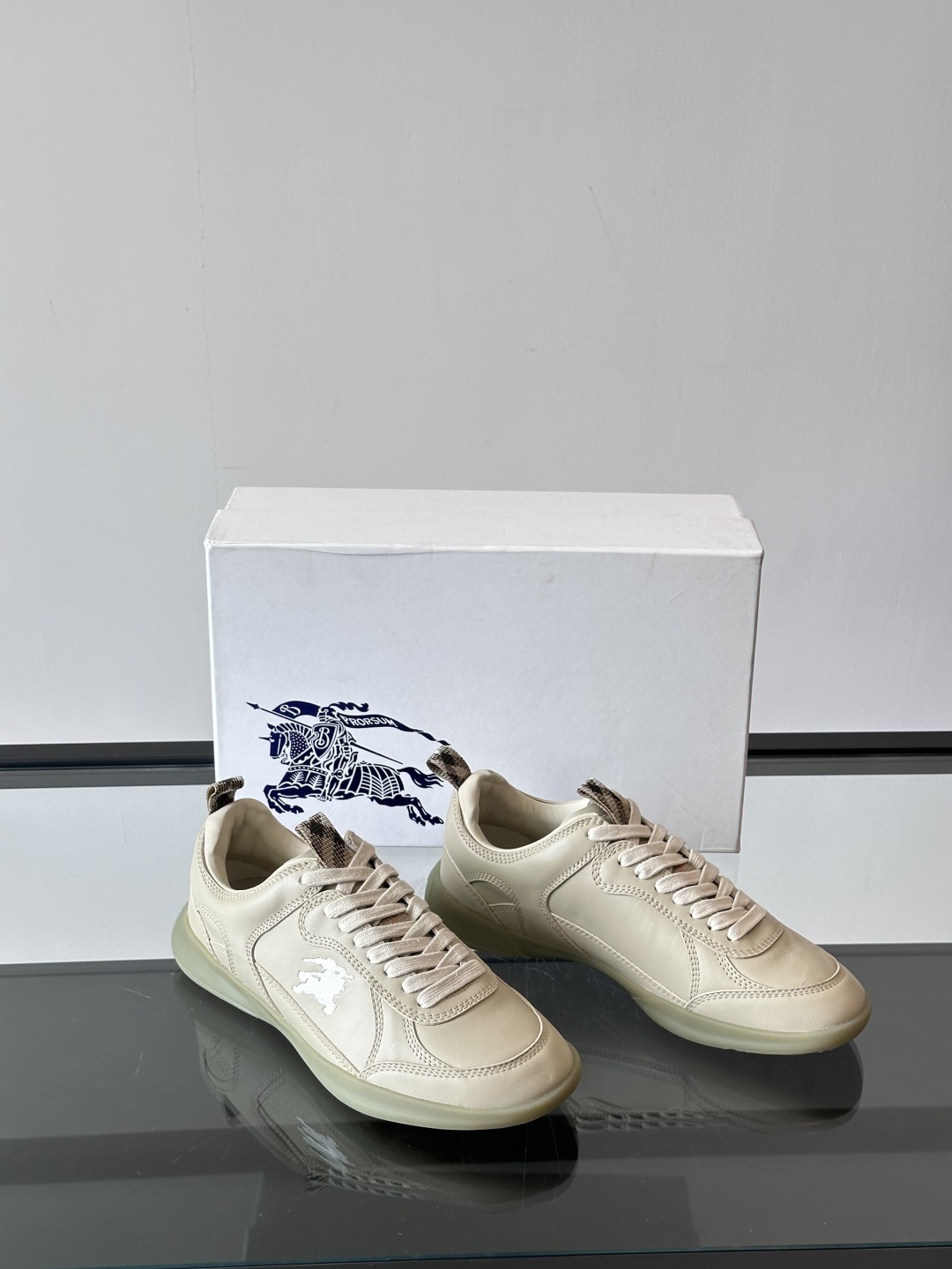 Burberry beige leather Matrix sneaker