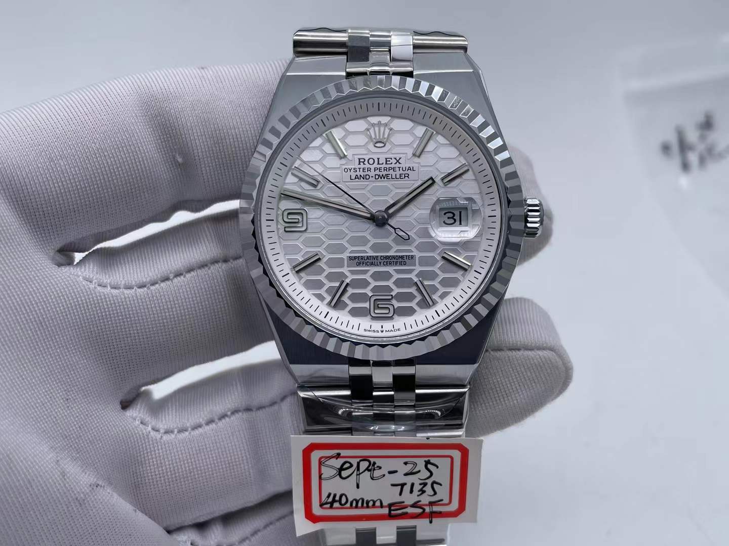 ROLLD004A - Land Dweller 40mm Wt Jub Flt SS/SS White ESF A7135 $348