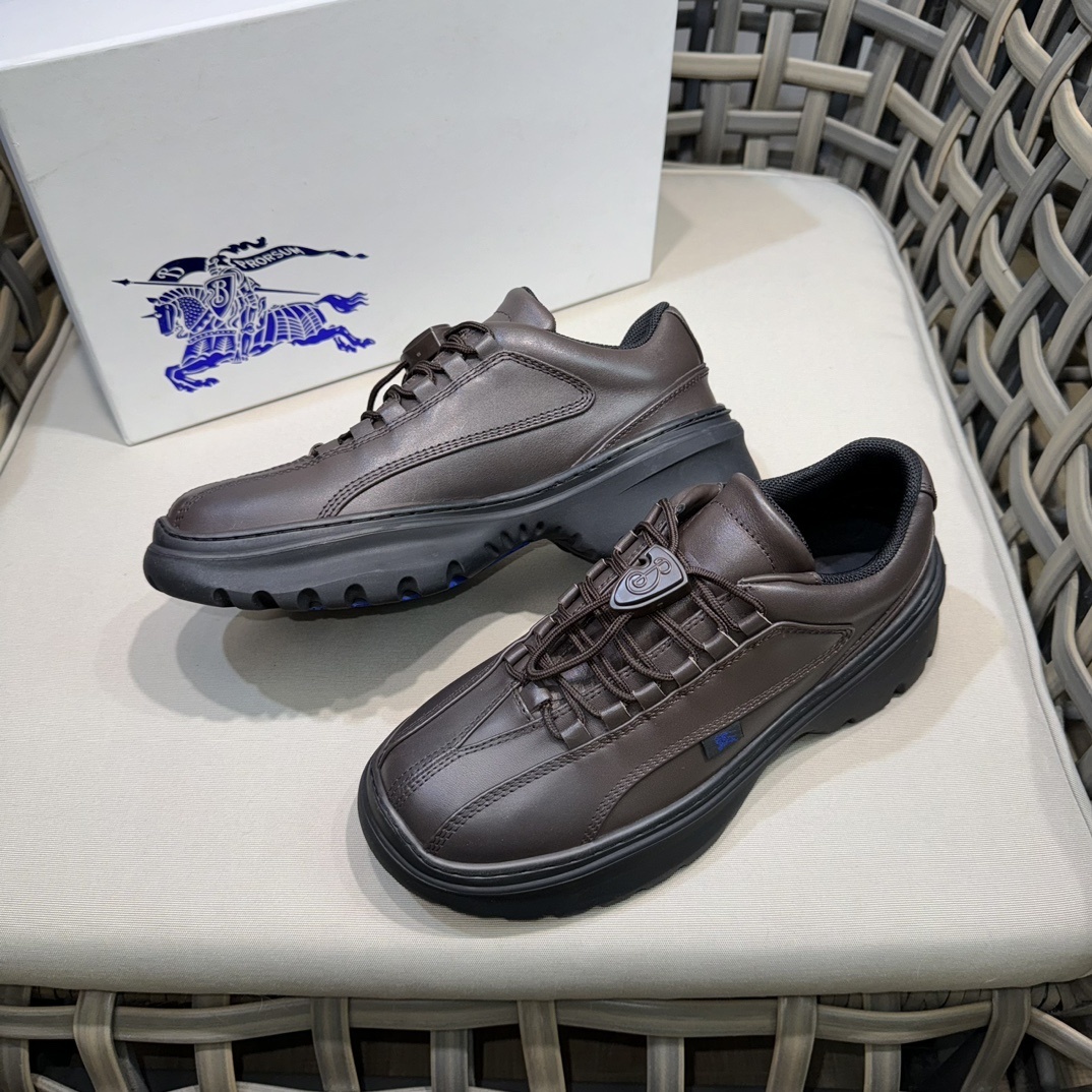 Burberry Scoot sneakers in brown calf leather